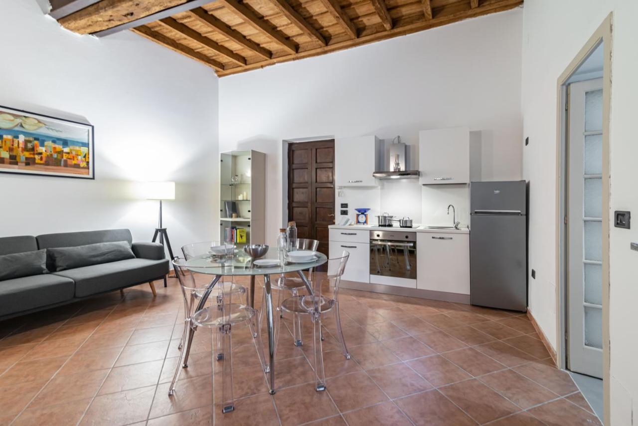 דירות פאביה House Of Foscolo - Palazzo Cornazzani - By Host4U מראה חיצוני תמונה