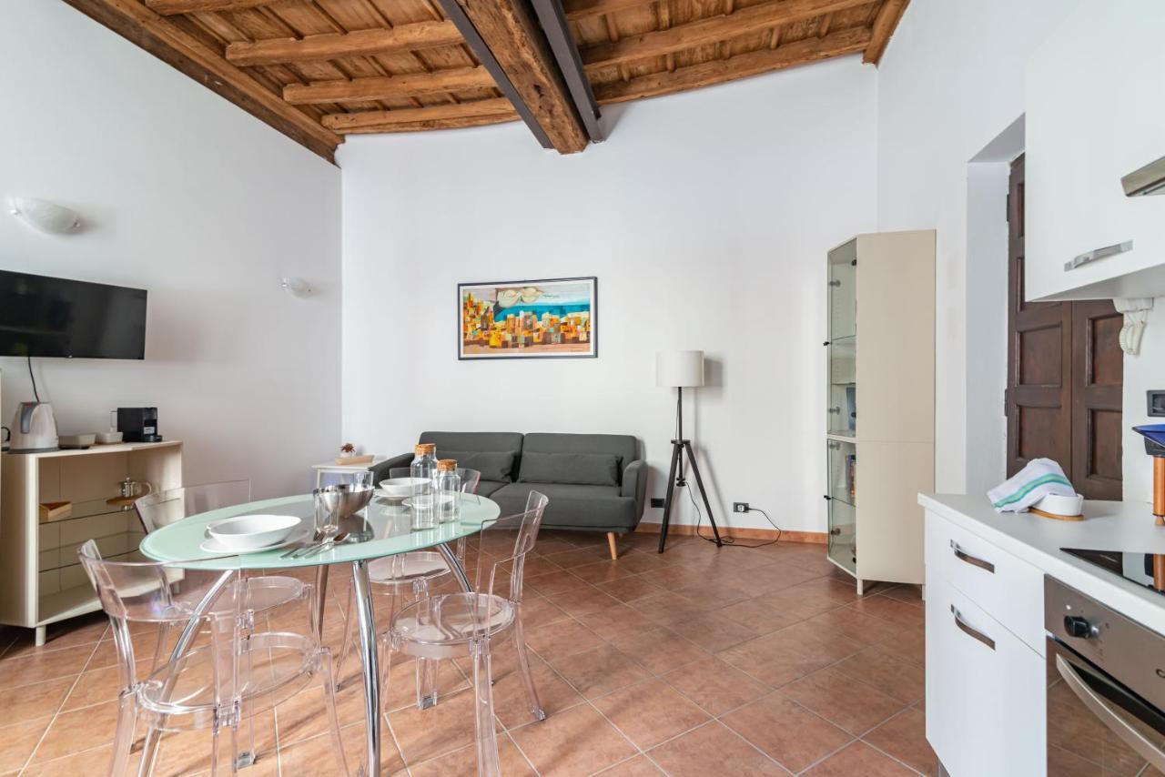 דירות פאביה House Of Foscolo - Palazzo Cornazzani - By Host4U מראה חיצוני תמונה